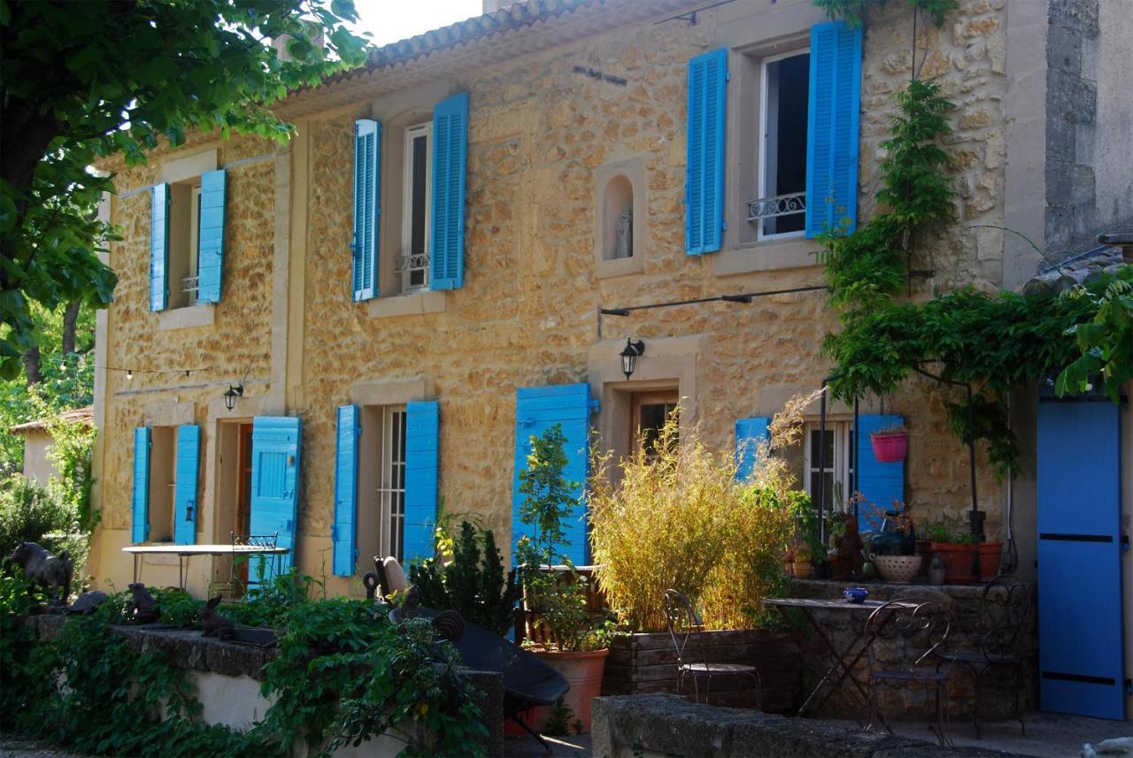 Hotel Les Volets Bleus Provence Salon-de-Provence Exterior foto